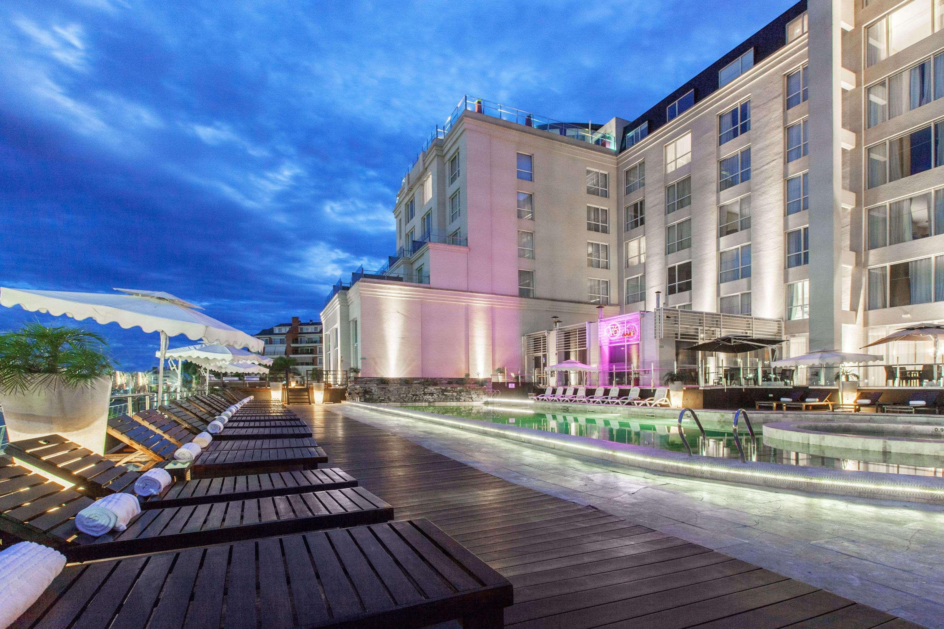 Wyndham Nordelta Tigre - Buenos Aires Hotel Exterior foto The hotel's rooftop pool